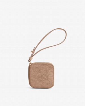 Cuyana Leder Airpod Koffertasche Damen Khaki | BPJ6192VG